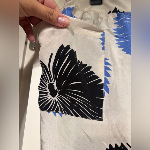 Anthropologie Floral 100% Silk Mini Skirt Size Medium - Picture 3 of 8